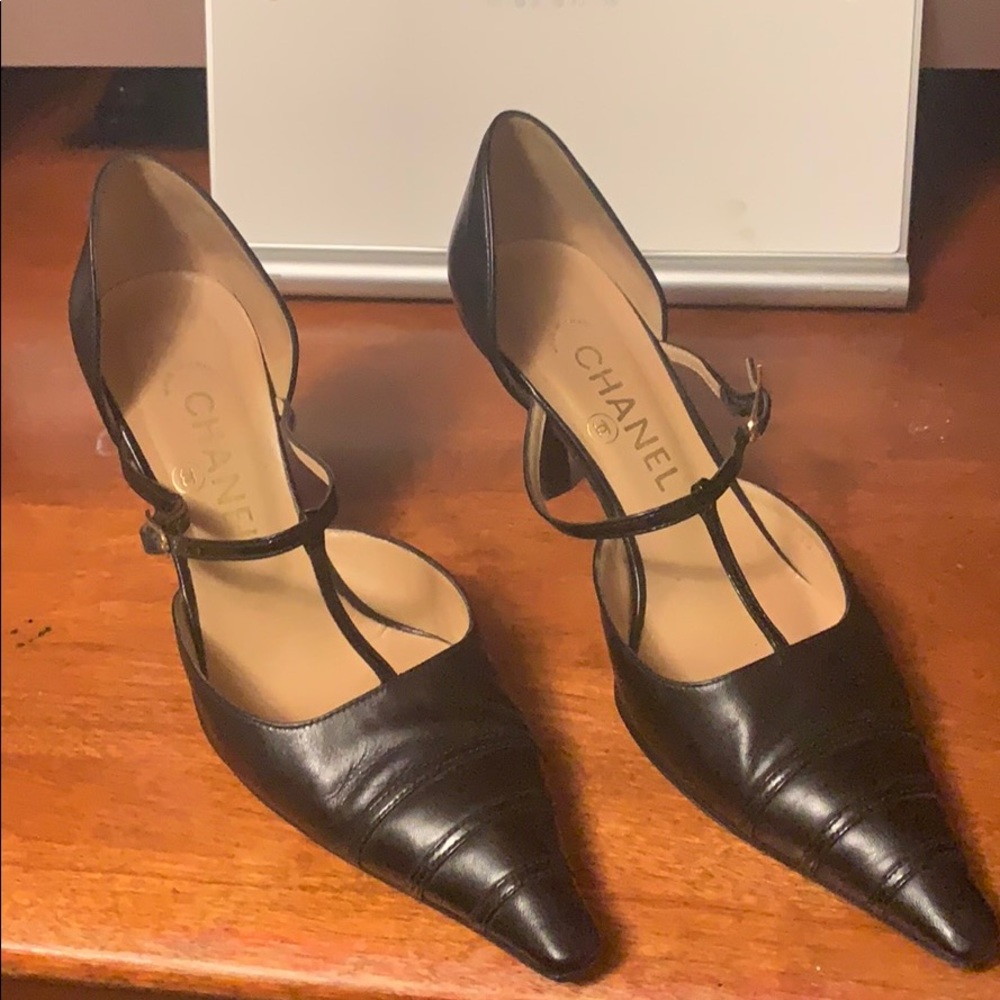 Chanel black point toe 3” heel shoes